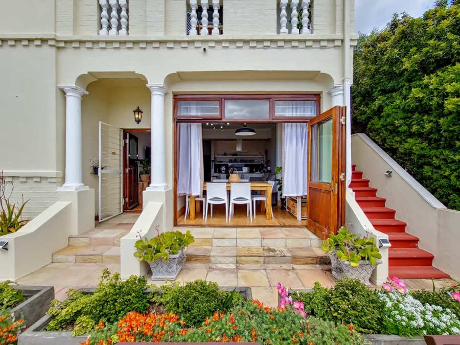 To Let 2 Bedroom Property for Rent in Sea Point Western Cape